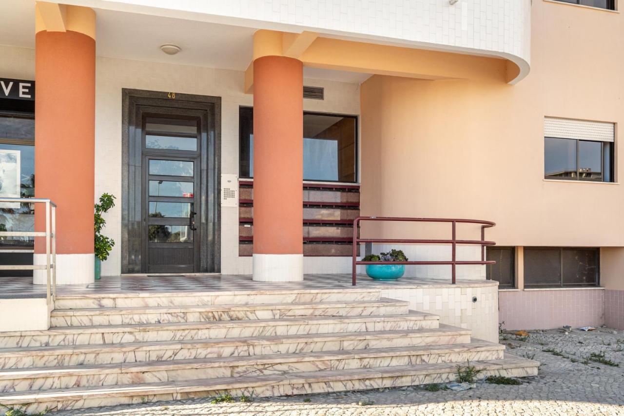 Joivy Deluxe Apt With Terrace In Costa Da Caprica Costa da Caparica Exterior photo